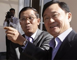 Thủ tướng Campuchia Hun Sen và cựu thủ tướng Thái Lan Thaksin Shinawatra.